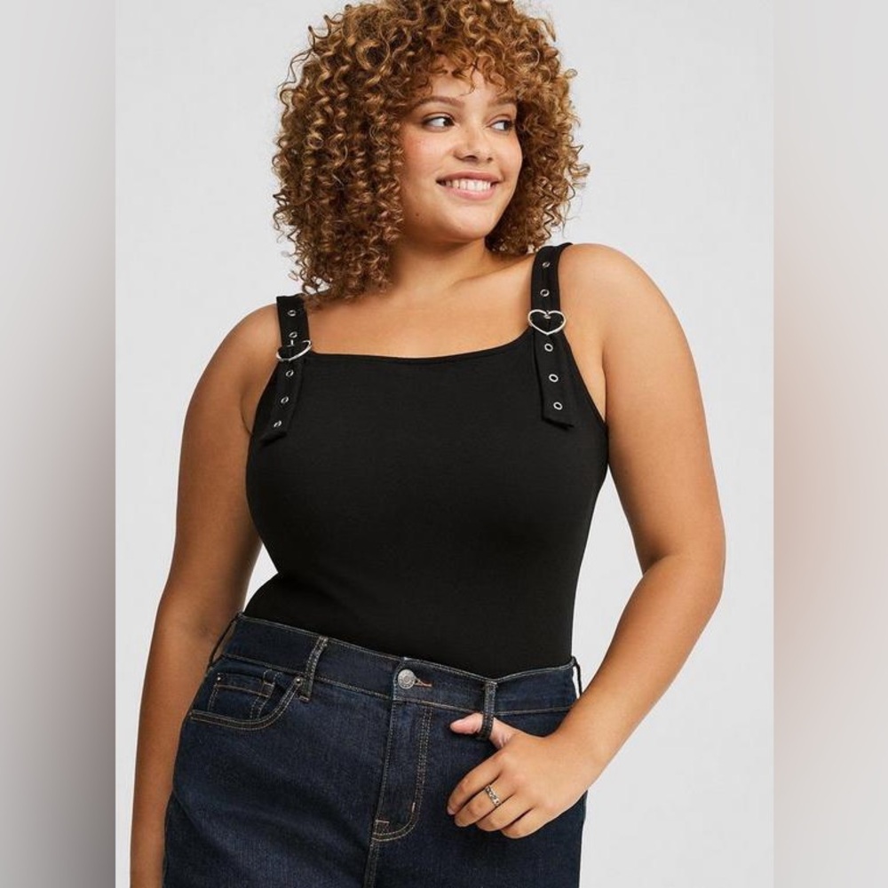 Black Sleeveless Top